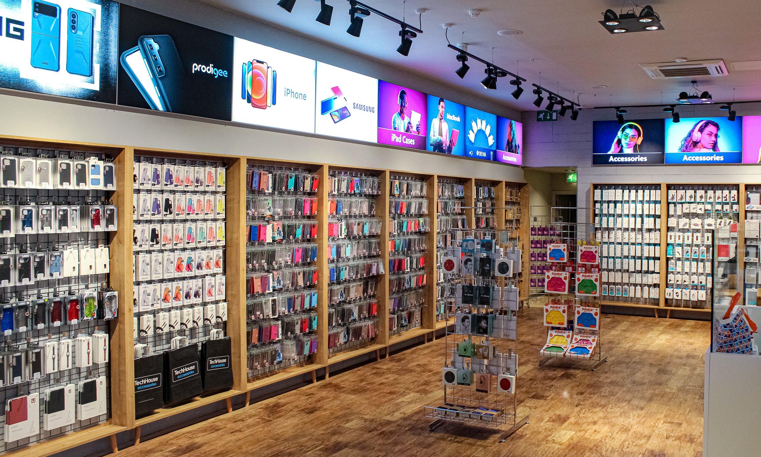 techhouse-leamington-spa-pivotal-retail-fitout